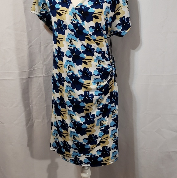 Short Dress - Picture 2 of 5